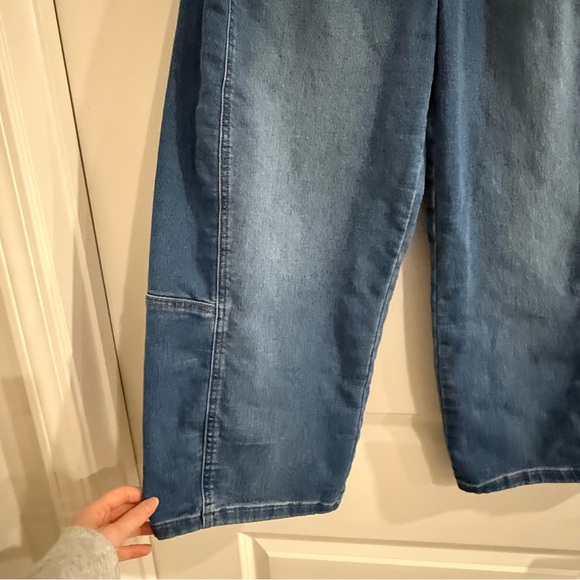 Pilcro-Anthropologie-The Kenna Mid-rise Heritage Barrel Jeans-Medium Wash - Picture 5 of 10